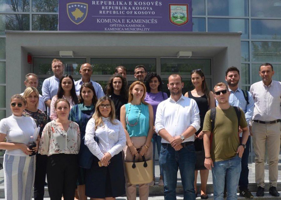 TLP - CC / Alumni and team met with mayor of Kamenica 