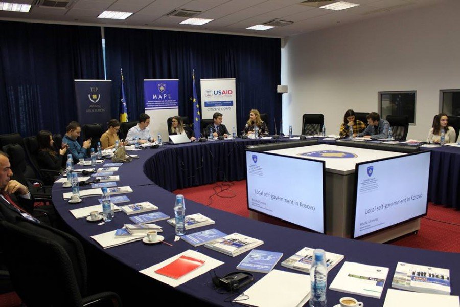 Discussion abut the local self-government system in Kosovo
